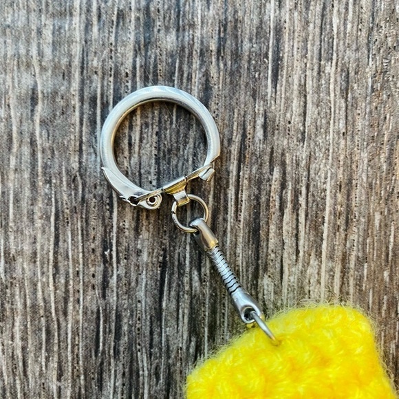 🌸Handmade Crochet Flash keychain lightening bolt Marvel Superhero Comics - Picture 3 of 3